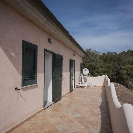 Fumu Ludurru Farm Stay Padru Esterno foto
